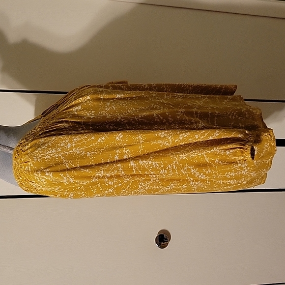 Lucky brand mustard floral peasant top - Picture 3 of 7